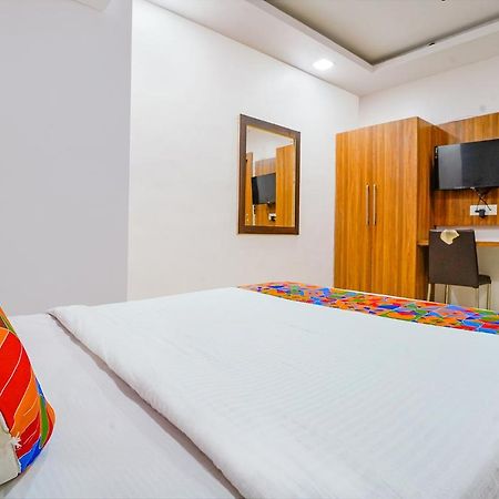 OYO 69614 Hotel Diamond Mumbai  Buitenkant foto