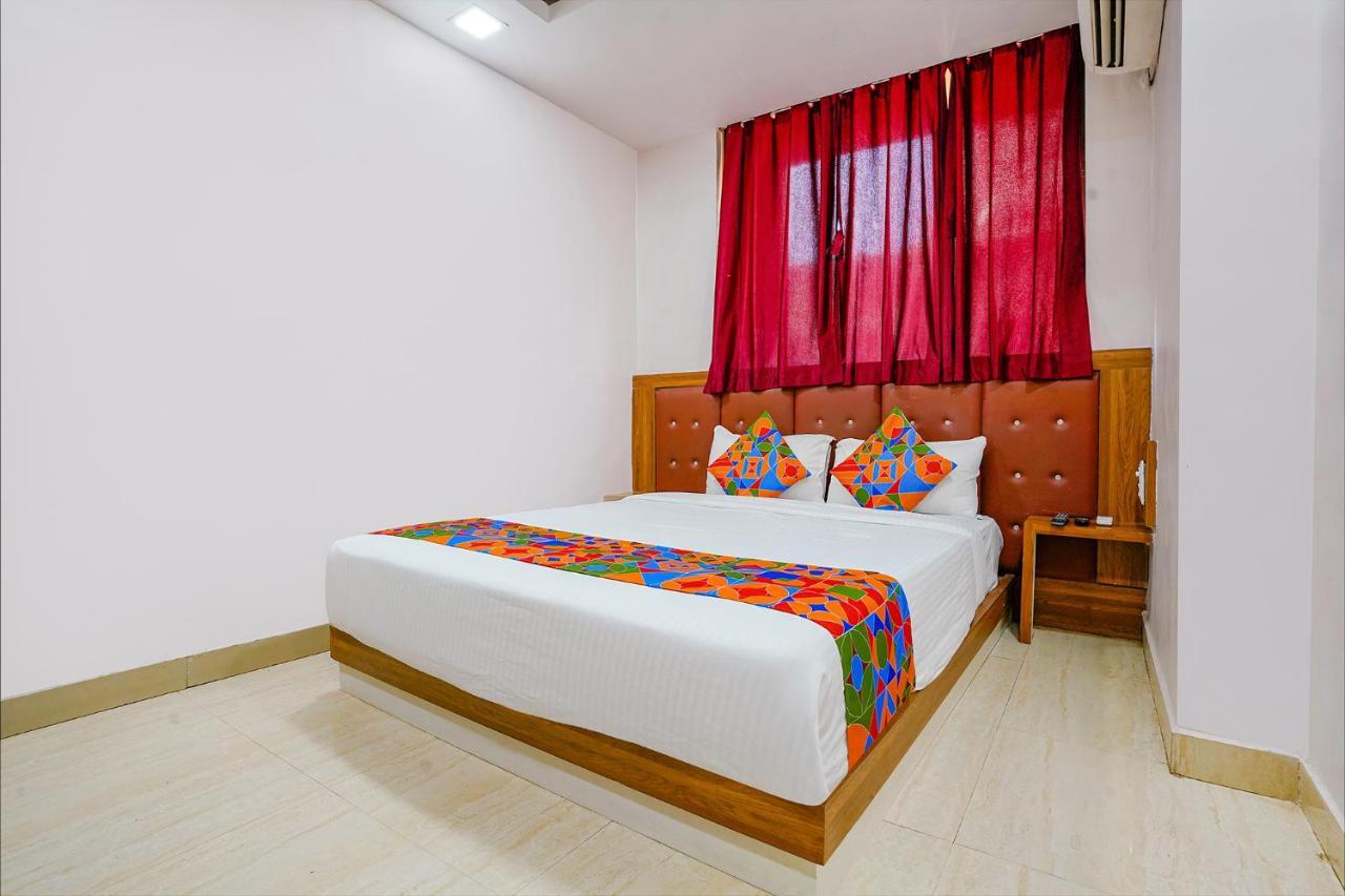 OYO 69614 Hotel Diamond Mumbai  Buitenkant foto