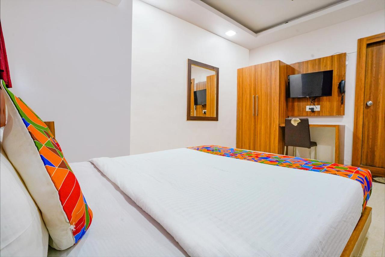 OYO 69614 Hotel Diamond Mumbai  Buitenkant foto