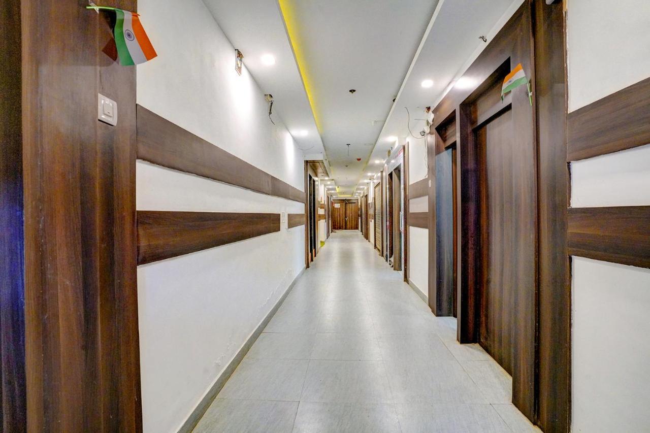 OYO 69614 Hotel Diamond Mumbai  Buitenkant foto