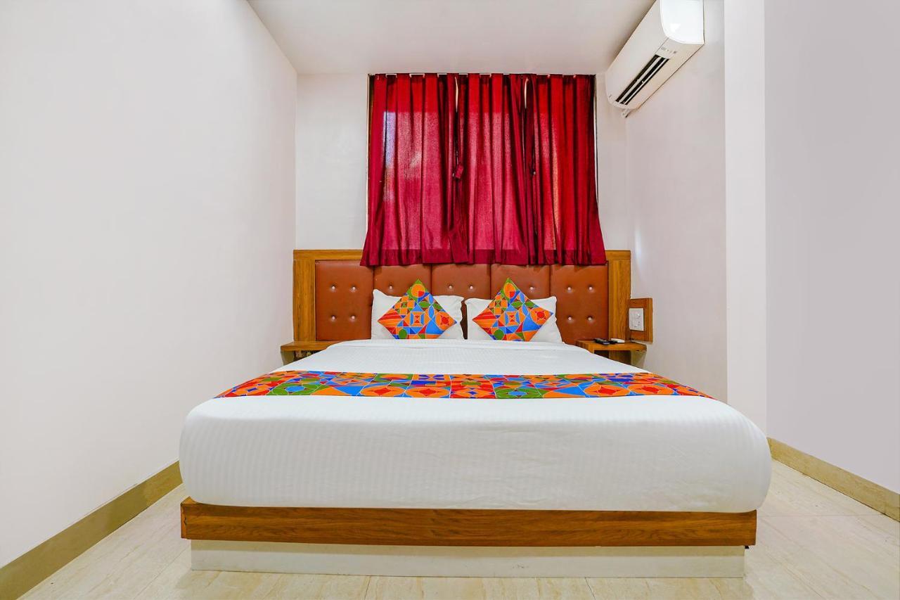 OYO 69614 Hotel Diamond Mumbai  Buitenkant foto