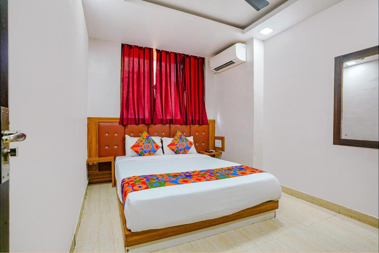 OYO 69614 Hotel Diamond Mumbai  Buitenkant foto