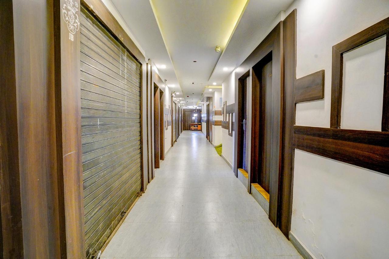 OYO 69614 Hotel Diamond Mumbai  Buitenkant foto